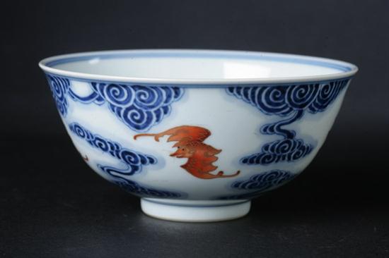 CHINESE BLUE AND IRON RED BAT BOWL 16e6fd