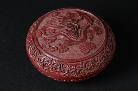 CHINESE CINNABAR BOX AND COVER 16e773