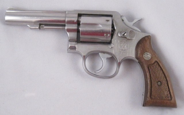 SMITH & WESSON MODEL 64 DOUBLE ACTION