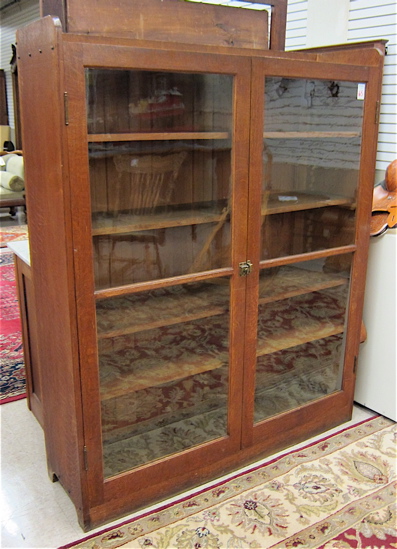 AN OAK CABINET BOOKCASE American 16e8fc