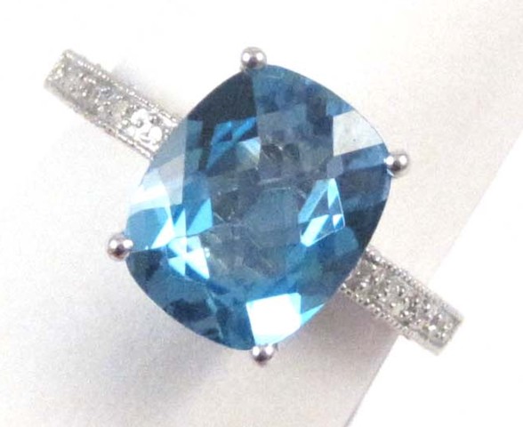 BLUE TOPAZ DIAMOND AND FOURTEEN 16e8f6