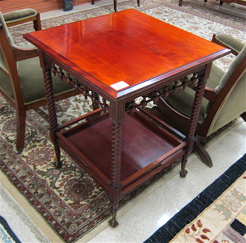 VICTORIAN CHERRYWOOD LAMP TABLE