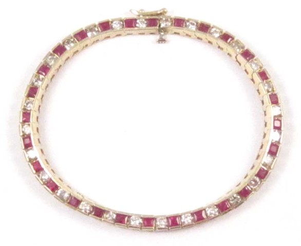 RUBY DIAMOND AND YELLOW GOLD BRACELET.