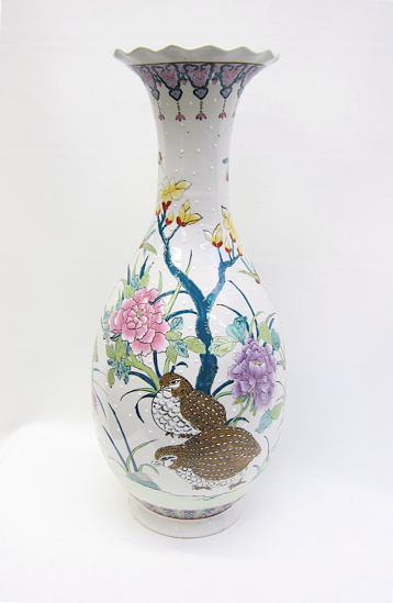 CHINESE PORCELAIN FLOOR VASE hand