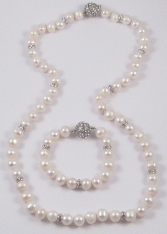 FRESHWATER PEARL NECKLACE AND BRACELET 16ea30