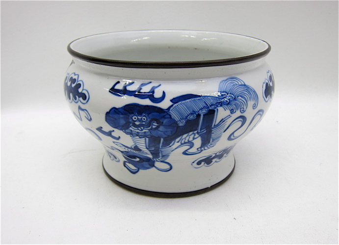 CHINESE BLUE AND WHITE PORCELAIN FOOD