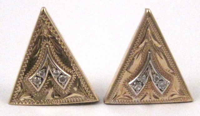 PAIR OF DIAMOND COLLAR POINTS each