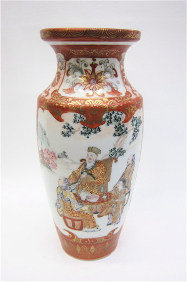 JAPANESE KUTANI PORCELAIN VASE  16ea9f