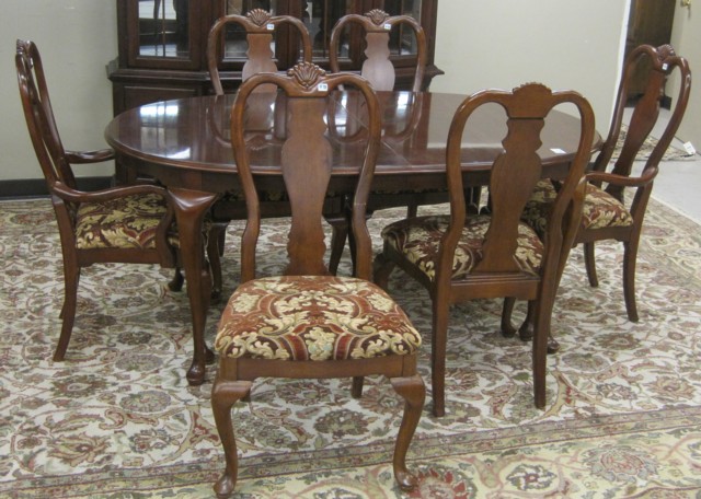 QUEEN ANNE STYLE MAHOGANY DINING 16eaa1