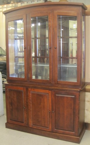 CONTEMPORARY CHINA HUTCH IN TWO 16eae2