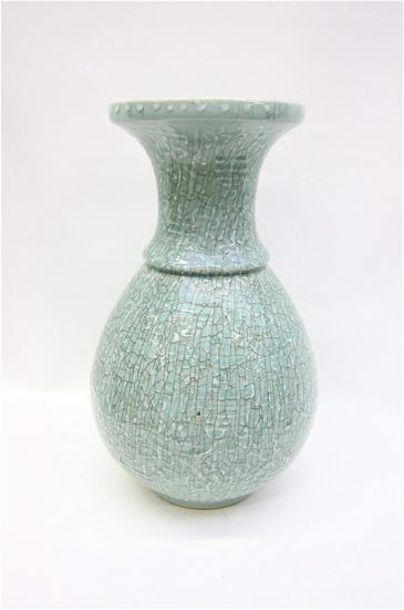 CHINESE CELEDON PORCELAIN VASE