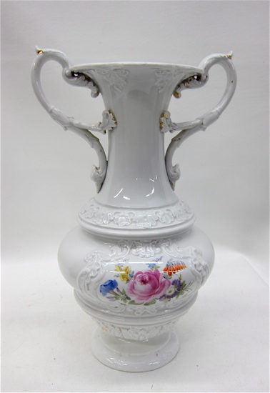 GERMAN MEISSEN FINE PORCELAIN VASE 16eb46