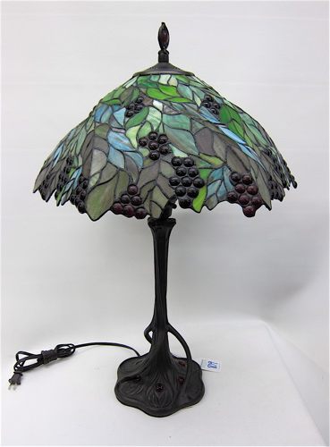 A STAINED AND LEADED GLASS TABLE LAMP