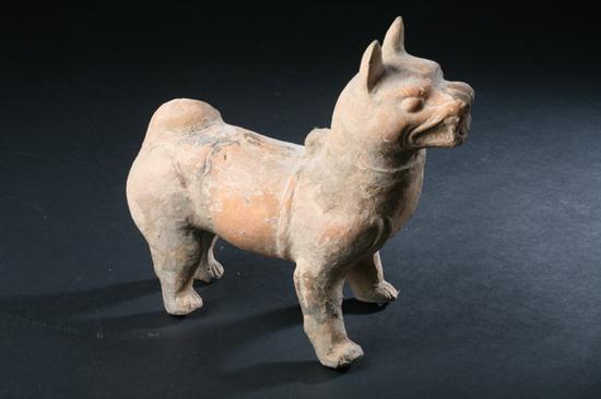 CHINESE POTTERY FIGURE OF DOG Han 16ec10
