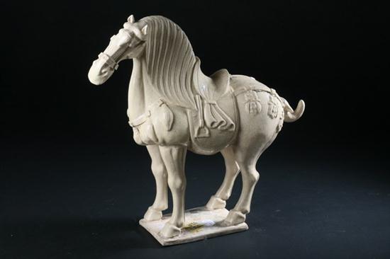 CHINESE GE TYPE POTTERY HORSE  16ec26