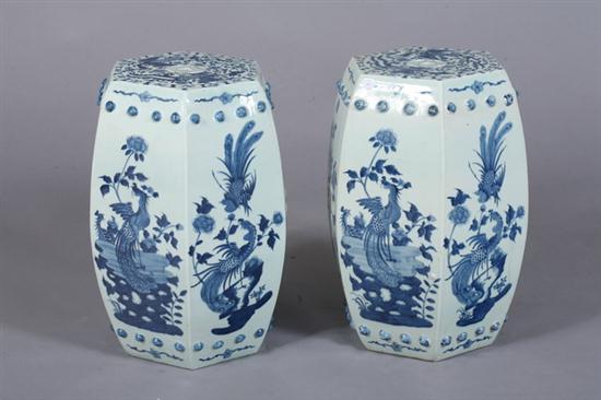 PAIR CHINESE BLUE AND WHITE PORCELAIN 16ec50
