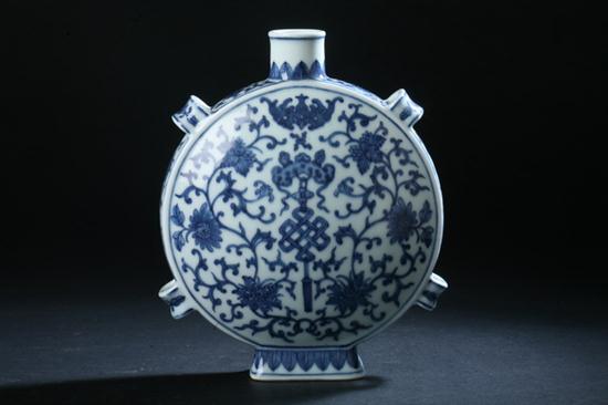 CHINESE BLUE AND WHITE PORCELAIN