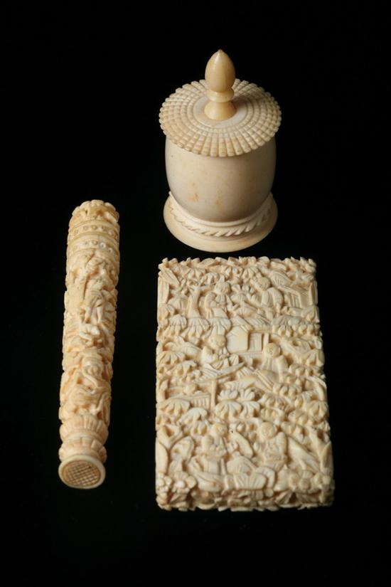 CHINESE IVORY CARD CASE late 19th