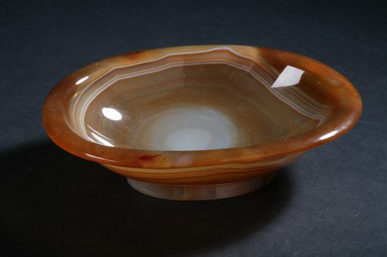 CHINESE BANDED AGATE OVAL BOWL.