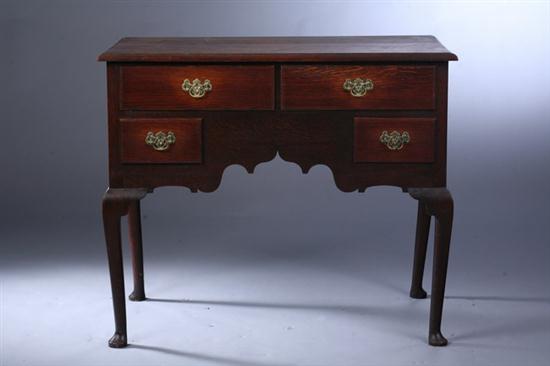 ENGLISH QUEEN ANNE STYLE OAK LOWBOY 16ee90