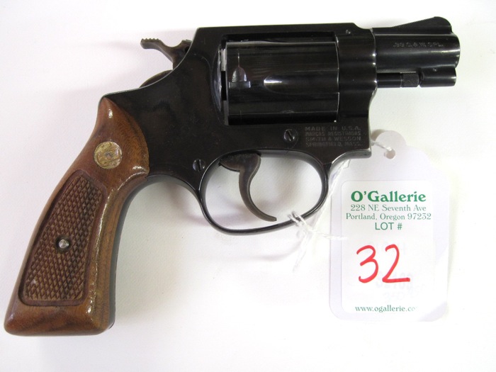 SMITH AND WESSON MODEL 36 CHIEFS 16efcf