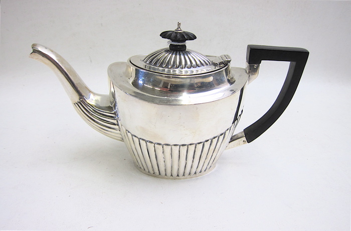 ENGLISH STERLING SILVER TEAPOT