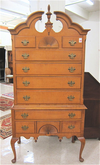 QUEEN ANN STYLE MAPLE HIGHBOY American 16f028