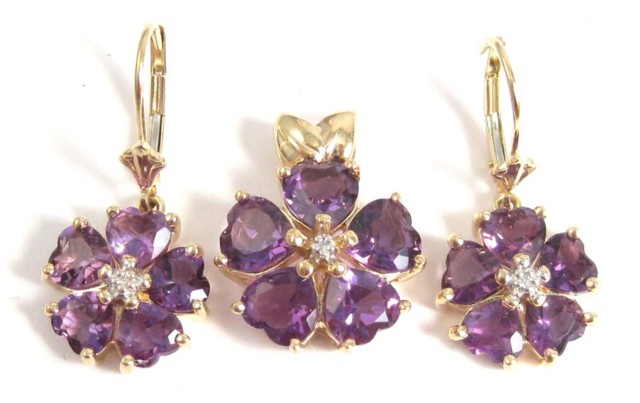 THREE ARTICLES OF AMETHYST JEWELRY