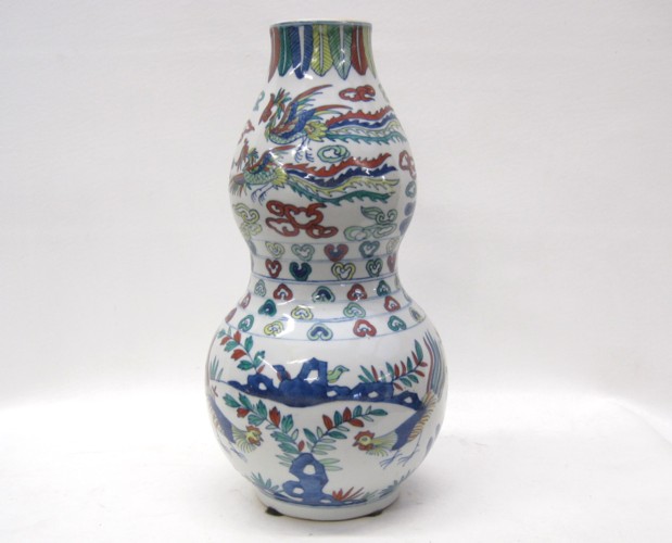 CHINESE HAND ENAMELED PORCELAIN