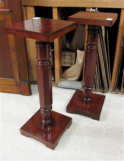 PAIR OF MAHOGANY PEDESTAL PLANTSTAND 16f0b7