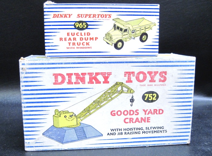 DINKY TOYS NUMBERS 752 AND SUPERTOYS  16f11b
