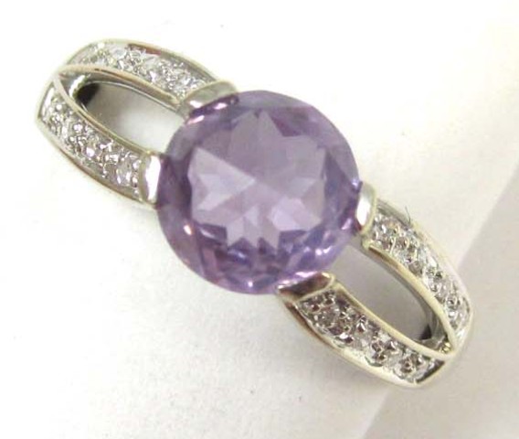 AMETHYST DIAMOND AND WHITE GOLD