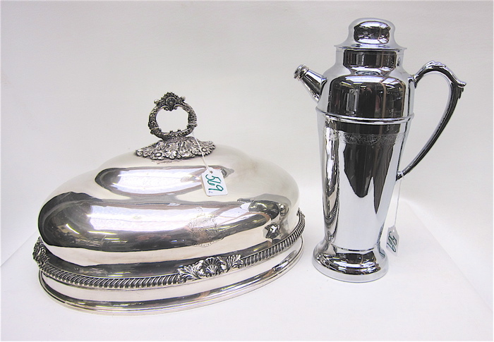 TWO SILVER PLATED HOLLOWWARE PIECES 16f1dd