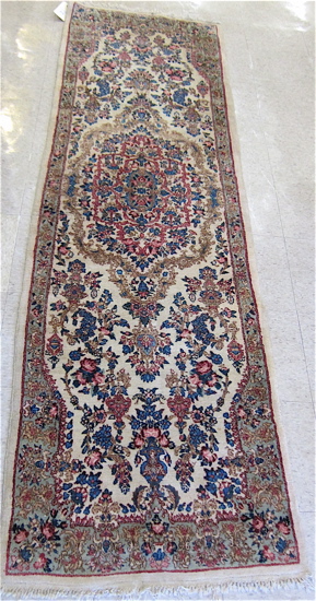 PERSIAN KERMAN AREA RUG Kerman 16f2c6