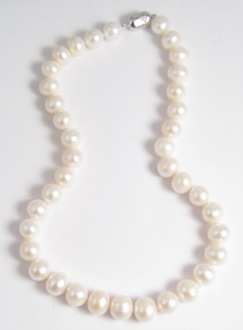 PRINCESS LENGTH WHITE PEARL NECKLACE