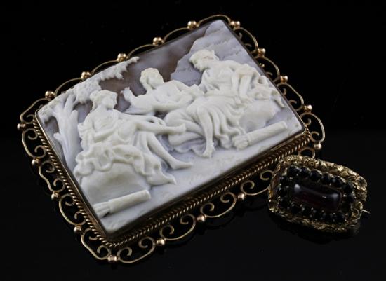 A gold mounted cameo brooch carved 171a12