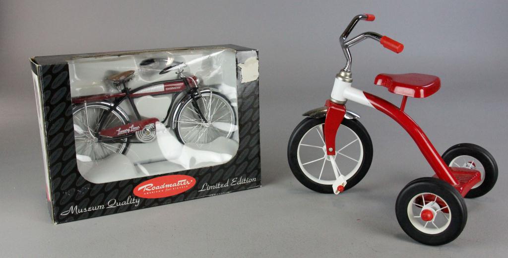 (2) Toy Bicycle and Tricycle-MiniaturesReplicas