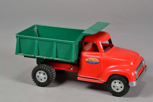 TONKA TOY DUMP TRUCKToy dump truck by