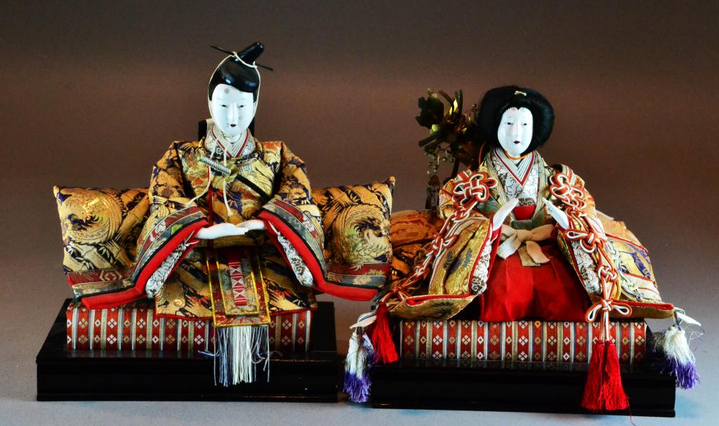 Pair Japanese Painted Brocade DollsDepicting 171c2b