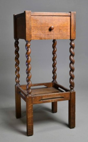 OAK SMOKING STAND WITH BARLEY TWIST