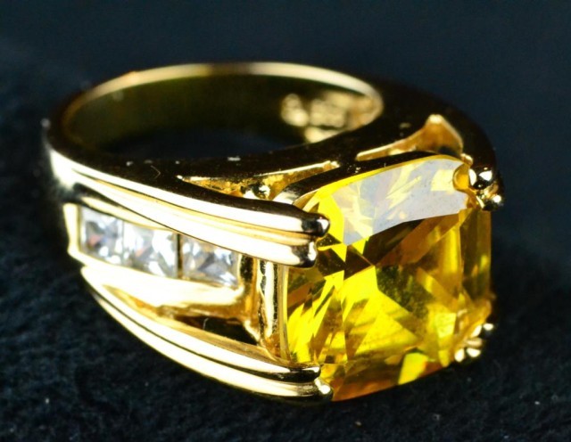 LADY'S YELLOW COCKTAIL RINGCitrine