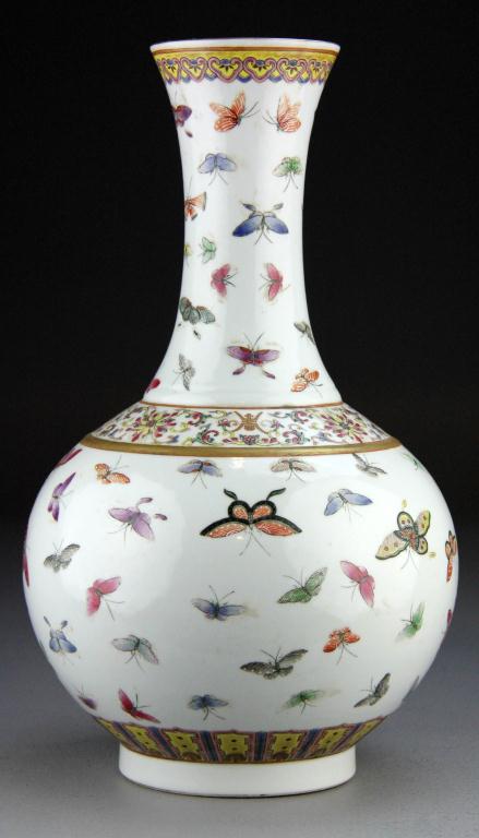 Chinese Large Famille Rose Butterfly 171eda