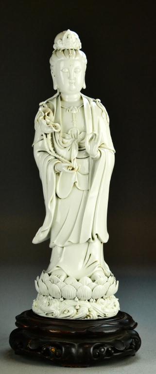 Chinese Qing Blanc de Chine Porcelain 171f07