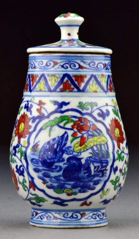 Chinese Wu Cai Porcelain Covered