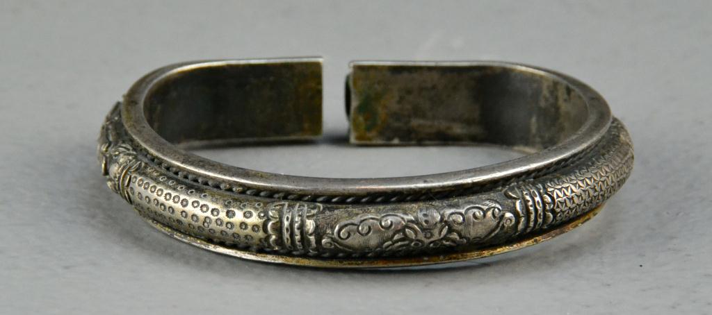 Chinese Qing Silver BangleMolded 172008