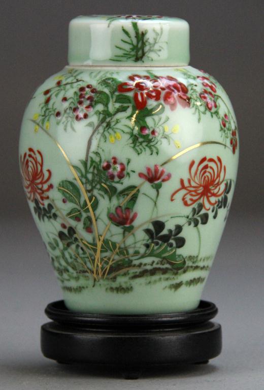Chinese Porcelain Covered Ginger 17202d