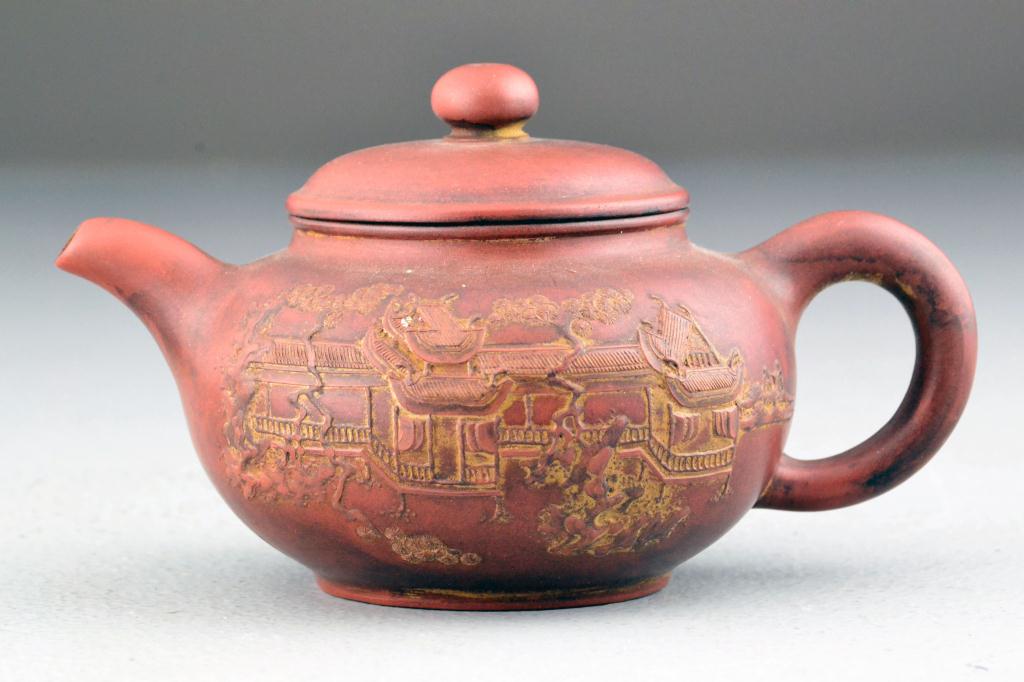 Chinese Yixing Pottery Tea PotFinely 172039