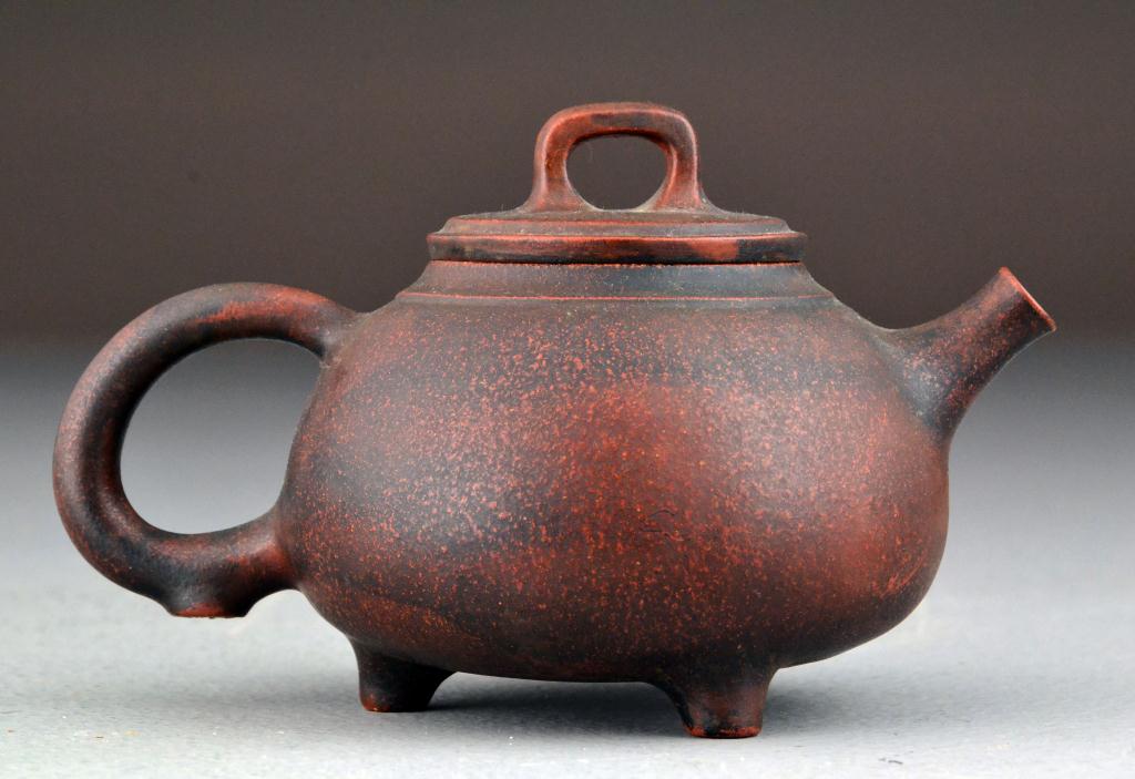 Chinese Qing Yixing Pottery Tea 17203a