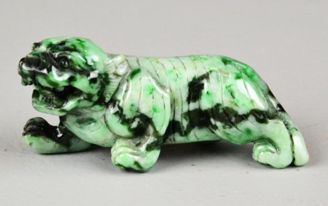 Chinese Carved Jadeite TigerBlack white green 17219e