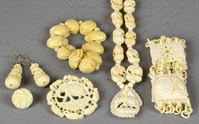 (7) Pieces Chinese Ivory Carved JewelryTo